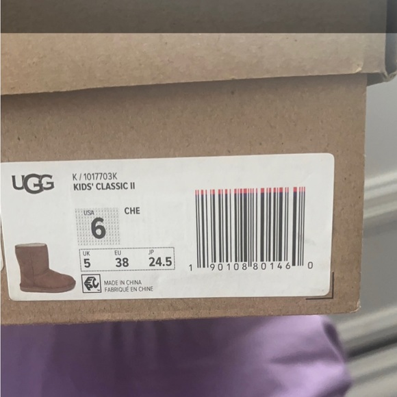 rainbow embroidered ugg boots - Picture 4 of 5